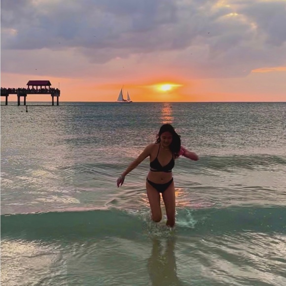 Hiii - Picture 1 of 1